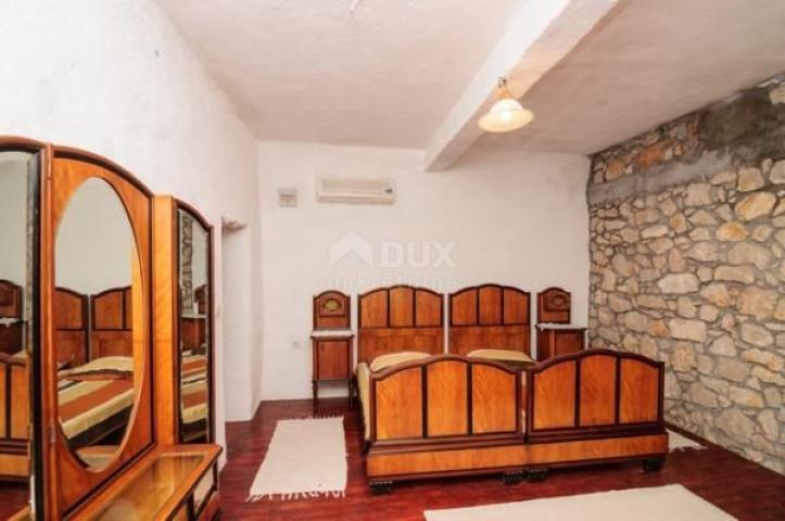 CRIKVENICA, DRIVENIK - completely renovated stone house