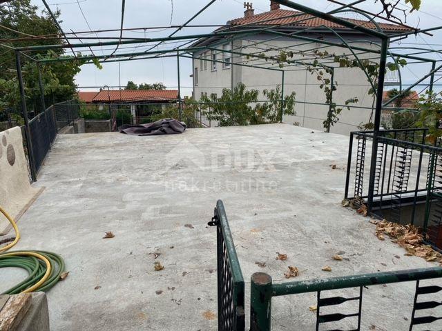 RIJEKA, SRDOČI, GRBCI - detached house with 4 apartments + outbuilding + garden! OPPORTUNITY!