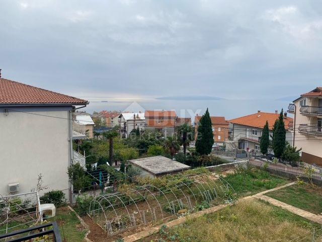 RIJEKA, SRDOČI, GRBCI - Einfamilienhaus mit 4 Wohnungen + Nebengebäude + Garten! GELEGENHEIT!