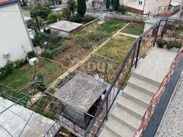 RIJEKA, SRDOČI, GRBCI - detached house with 4 apartments + outbuilding + garden! OPPORTUNITY!