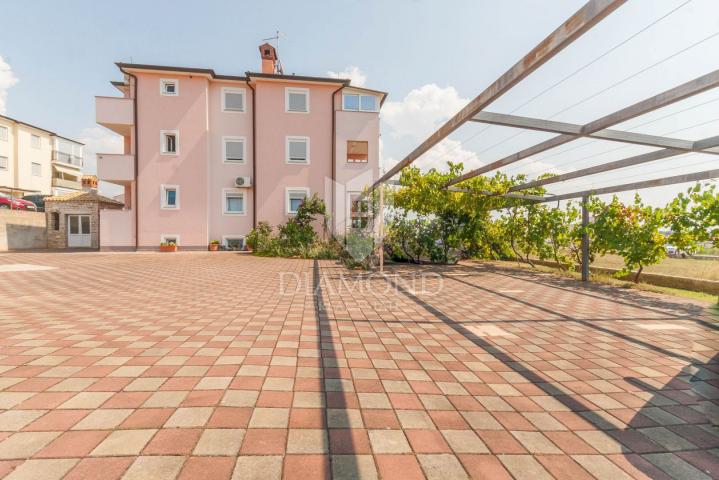 Novigrad, Apartment mit wunderschönem Meerblick!