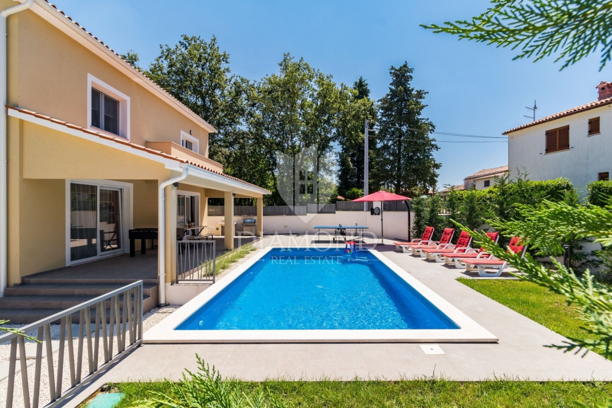 Svetvinčenat, Haus mit Pool - etabliertes Geschäft