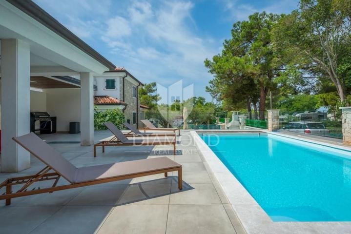 Exclusive! Villa with pool 2nd row from the sea