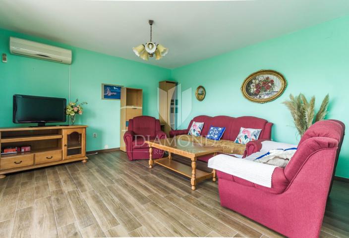 Apartmenthaus mit 4 Apartments in der Nähe von Porec