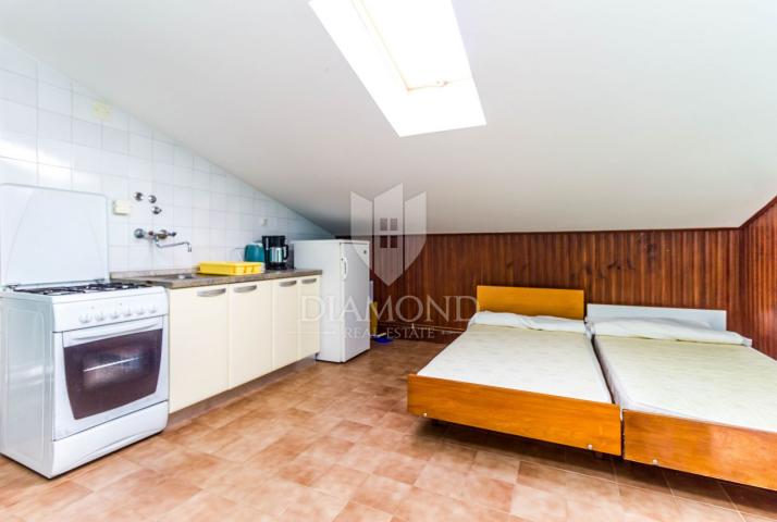 Apartmenthaus mit 4 Apartments in der Nähe von Porec