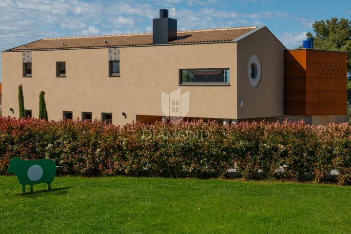 Fazana-unique house with pool upstairs and sea view