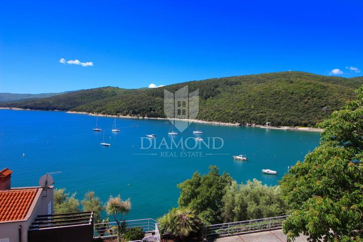 Rabac, two apartments in an exclusive location by the sea