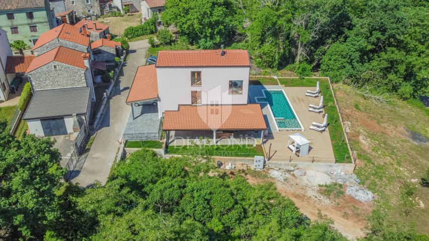 Umag surroundings, renovated house with a sports spirit