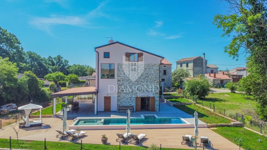 Umag surroundings, renovated house with a sports spirit