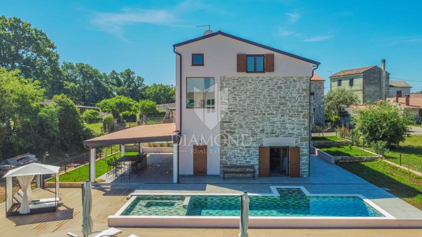 Umag surroundings, renovated house with a sports spirit