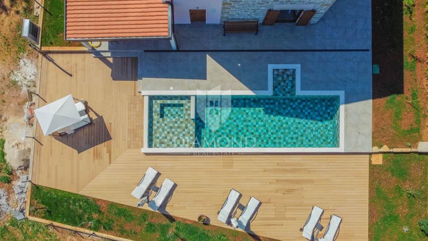 Umag surroundings, renovated house with a sports spirit