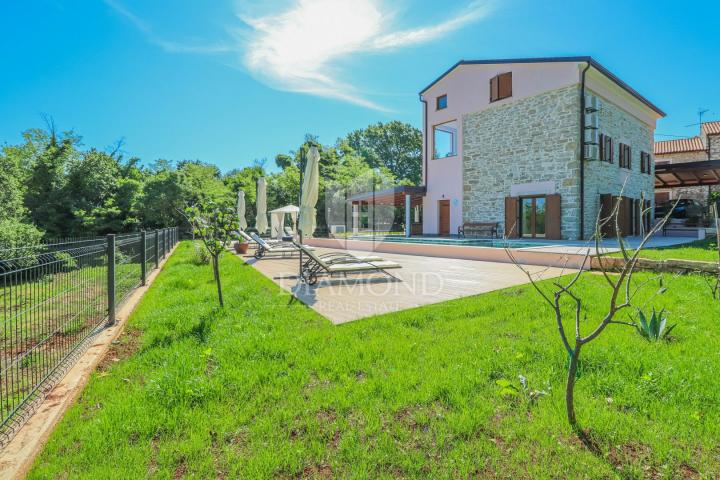 Umag surroundings, renovated house with a sports spirit