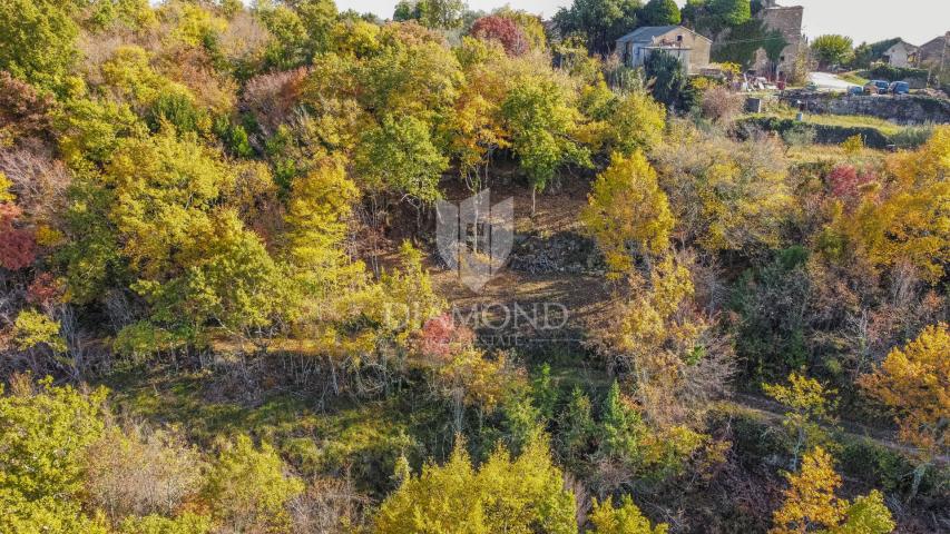 Bauland mit schöner Aussicht bei Grožnjan