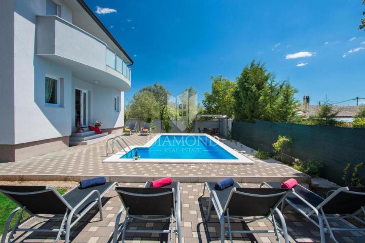 Vodnjan, surroundings, holiday house with pool