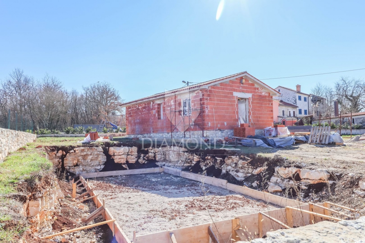 Višnjan, šarmantno imanje sa dvije kuće i pogledom na more