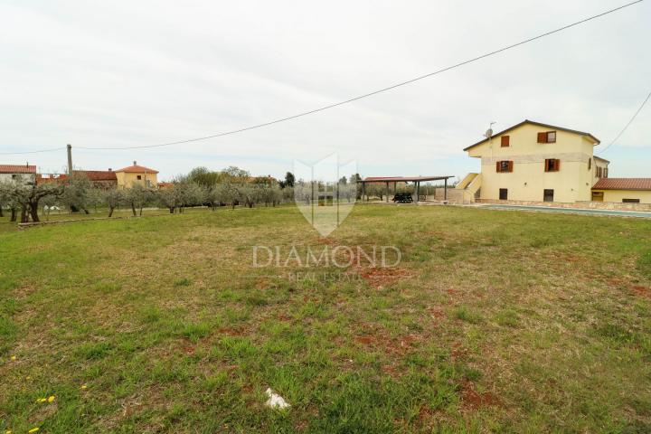 Porepč, surroundings of houses with large garden and sea view