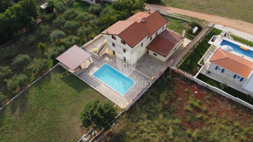 Porepč, surroundings of houses with large garden and sea view