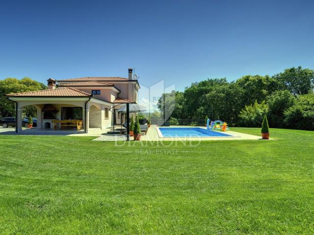 Rovinj, surroundings, beautiful spacious secluded house