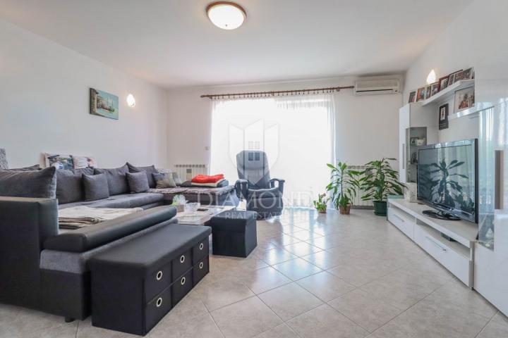 Umag! Excellent house with a large garden!