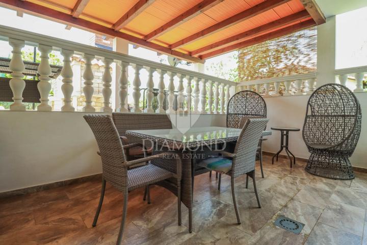 Umag! Excellent house with a large garden!