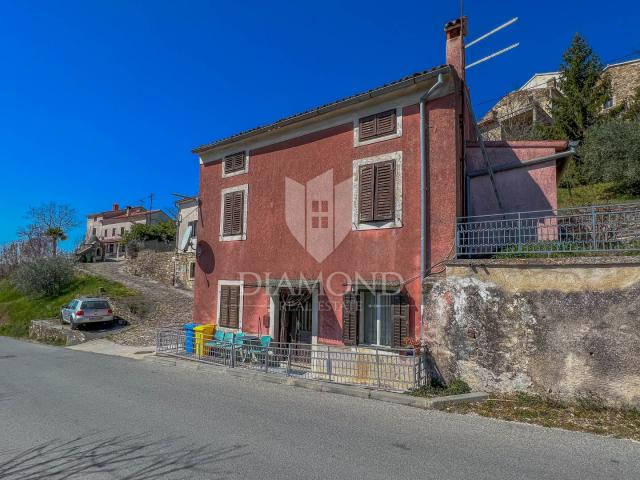 Motovun, Einfamilienhaus mit freiem Blick