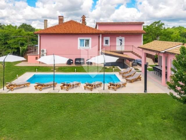 Labin, spacious house near the center of the guard