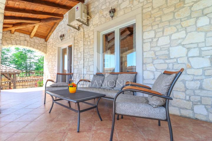 Porec, surroundings, beautiful stone house with pool, opportunity!