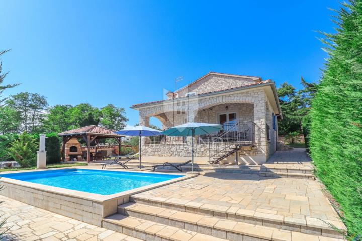 Porec, surroundings, beautiful stone house with pool, opportunity!