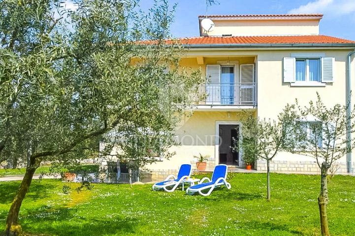 Vrsar, surroundings, family house with a spacious garden