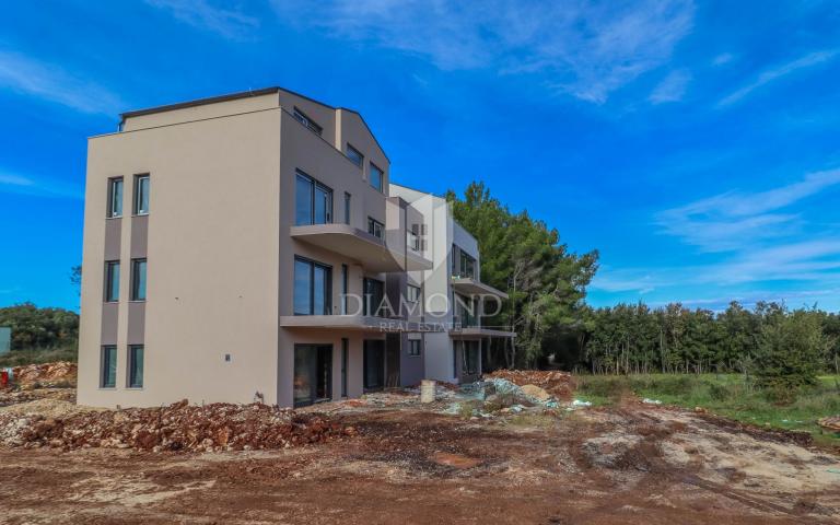 Rovinj, Umgebung, Wohnung in einem Neubau in ruhiger Lage