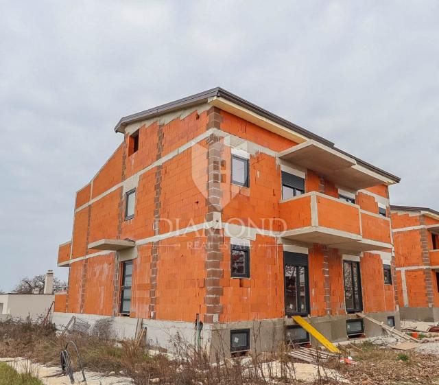 Fažana, surroundings, semi-detached house with sea view