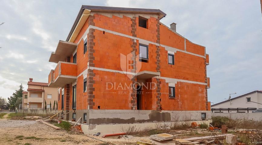 Fažana, surroundings, semi-detached house with sea view