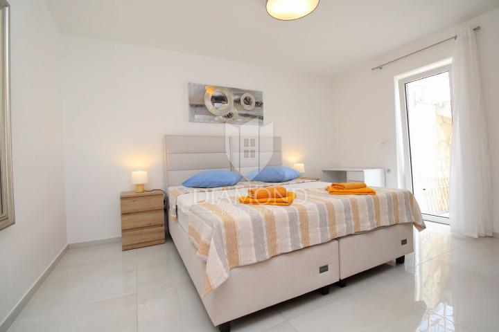 Rabac, beautiful ground floor apartment with garden, sea view