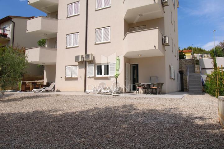 Rabac, beautiful ground floor apartment with garden, sea view