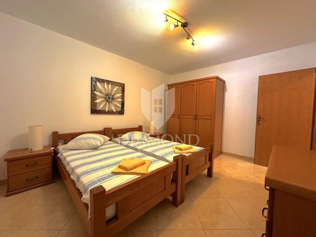 Rabac, two-room apartment with a garden