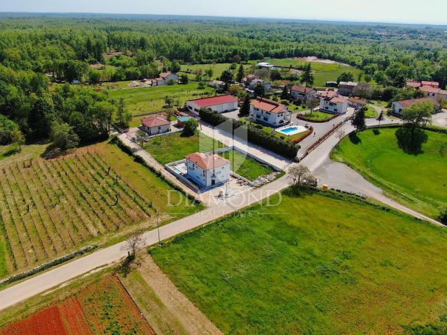 Svetvinčenat, new holiday home with swimming pool