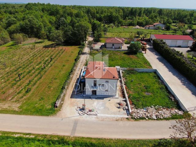 Svetvinčenat, new holiday home with swimming pool