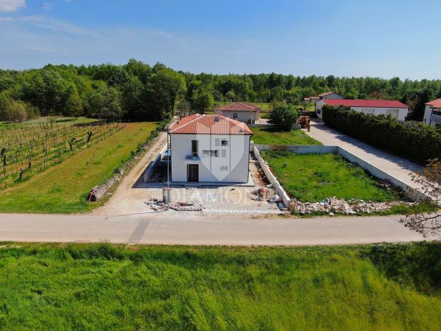 Svetvinčenat, new holiday home with swimming pool