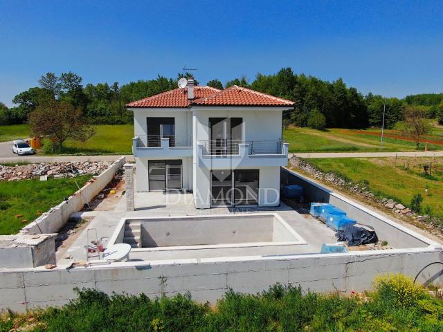 Svetvinčenat, new holiday home with swimming pool