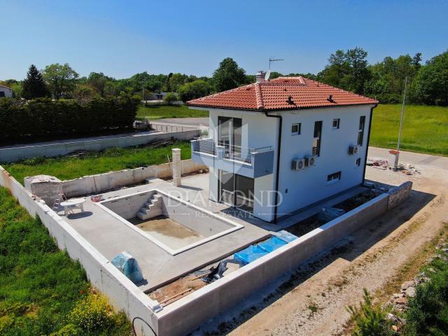 Svetvinčenat, new holiday home with swimming pool