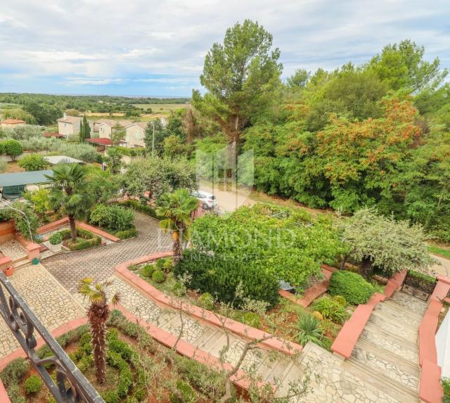 Porec, Umgebung, geräumiges Haus mit Meerblick!