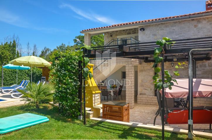 Poreč, surroundings, renovated autochthonous Istrian stone house in a quiet place!