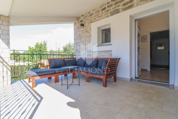 Poreč, surroundings, renovated autochthonous Istrian stone house in a quiet place!