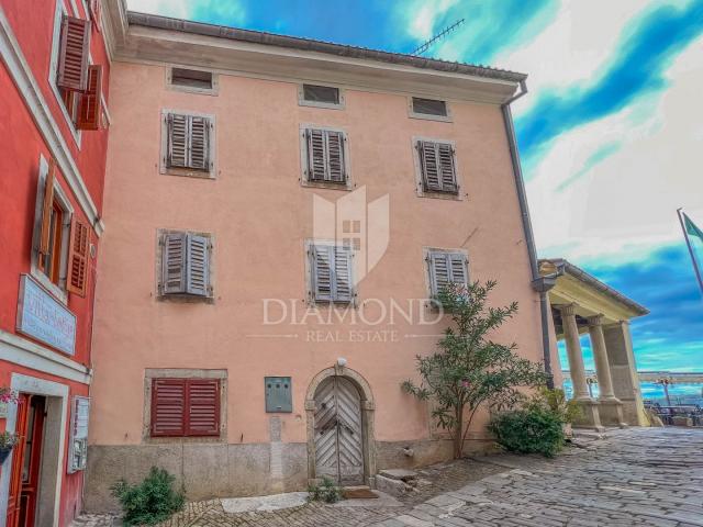 Motovun, kuća u centru sa otvorenim pogledom