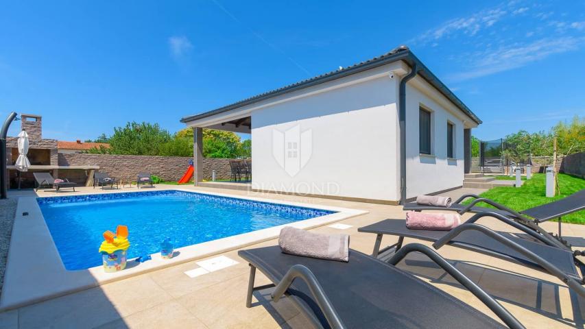 Pula, surroundings, new, modern Villa with pool