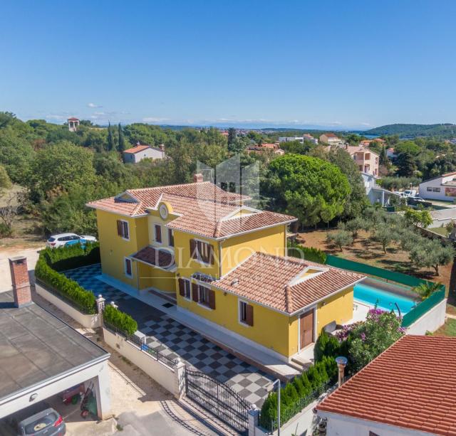 Medulin, surroundings, great house with a pool not far from the beach