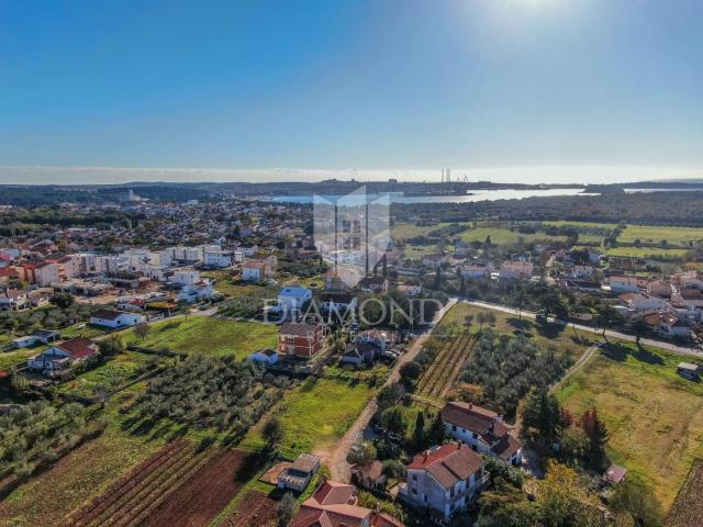 Prostrano građevinsko zemljište u okolici Pule 