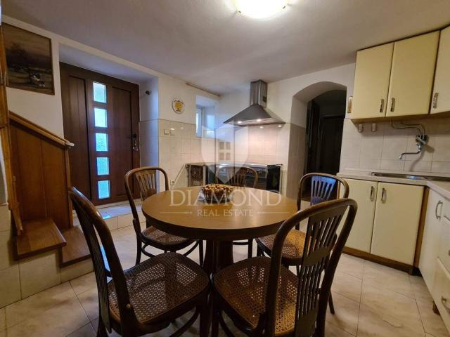 Labin, comfortable apartment in an excellent location