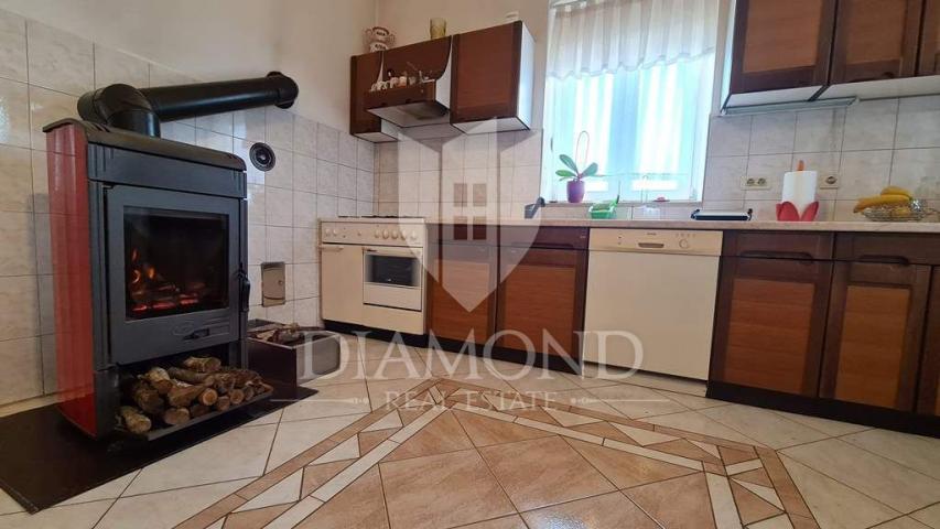 Labin, comfortable apartment in an excellent location