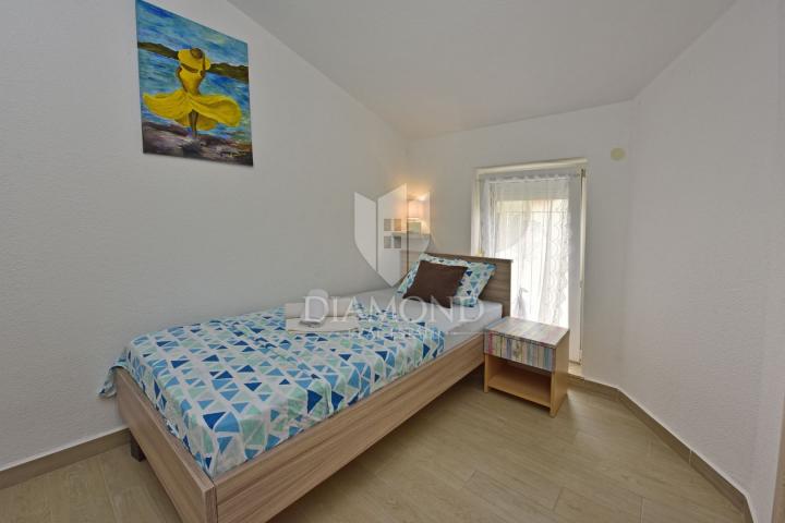 Poreč, okolica, fantastična apartmanska kuća!